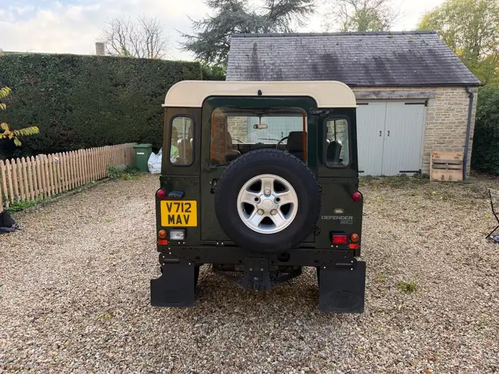 Land Rover Defender 90 1999 photo 4