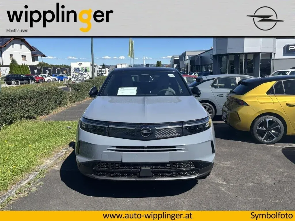 Opel Grandland X photo 2