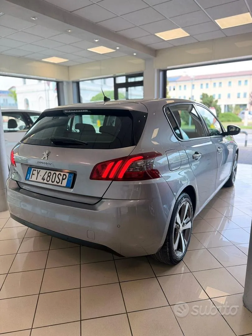 Peugeot 308 2019 photo 5