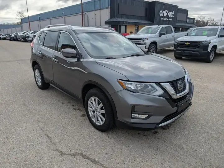 Nissan Rogue 2020 photo 2