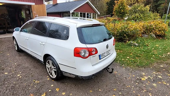 Volkswagen Passat 2009 photo 3