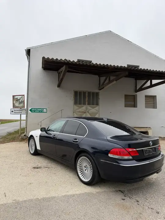 BMW 7 Series 2008 photo 2
