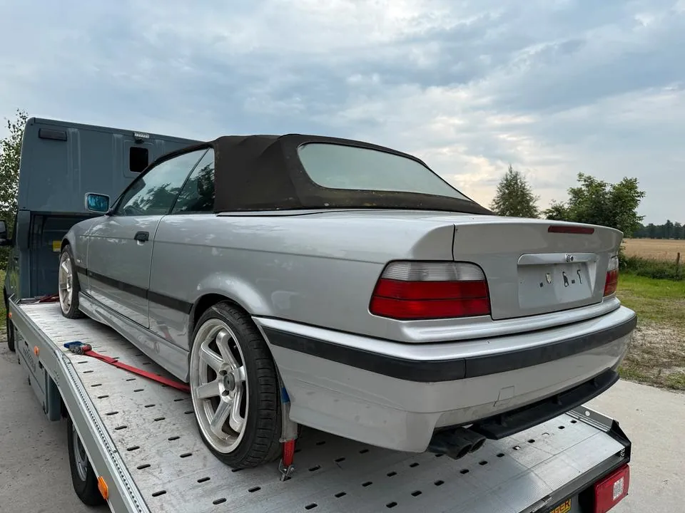 BMW E30