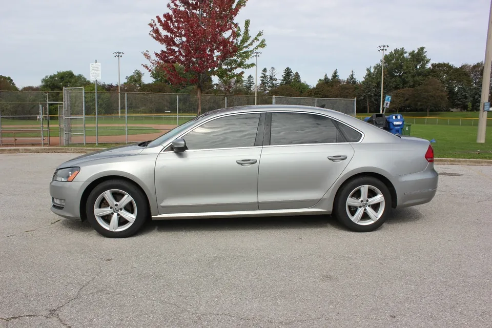 Volkswagen Passat 2014 photo 2