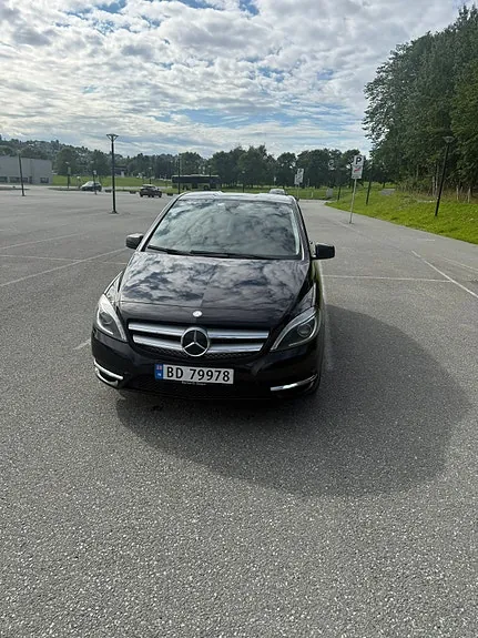 Mercedes-Benz B180 2012 photo 5