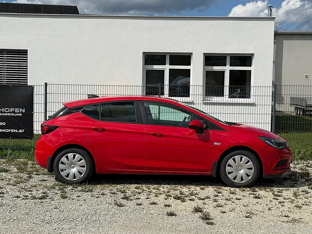 Opel Astra 2015 photo 2