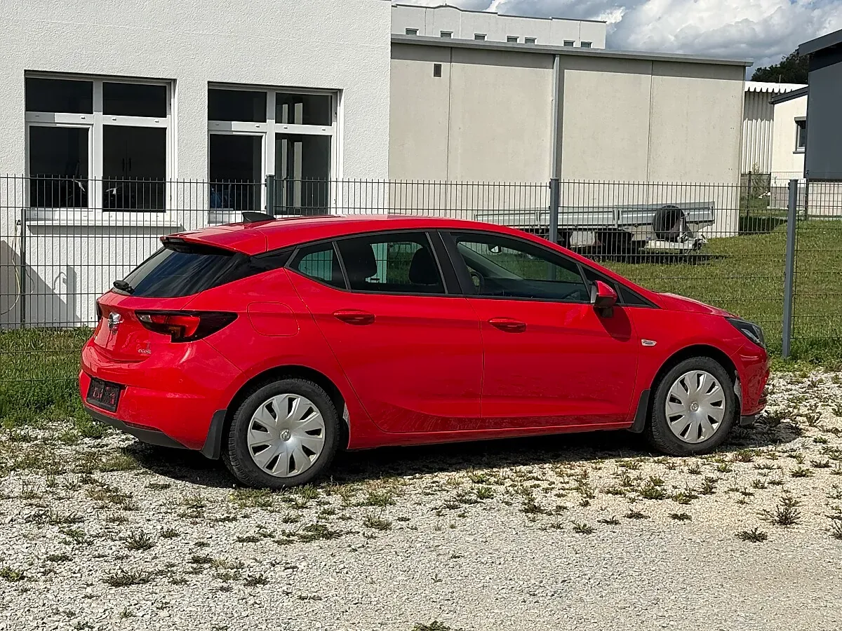 Opel Astra 2015 photo 3