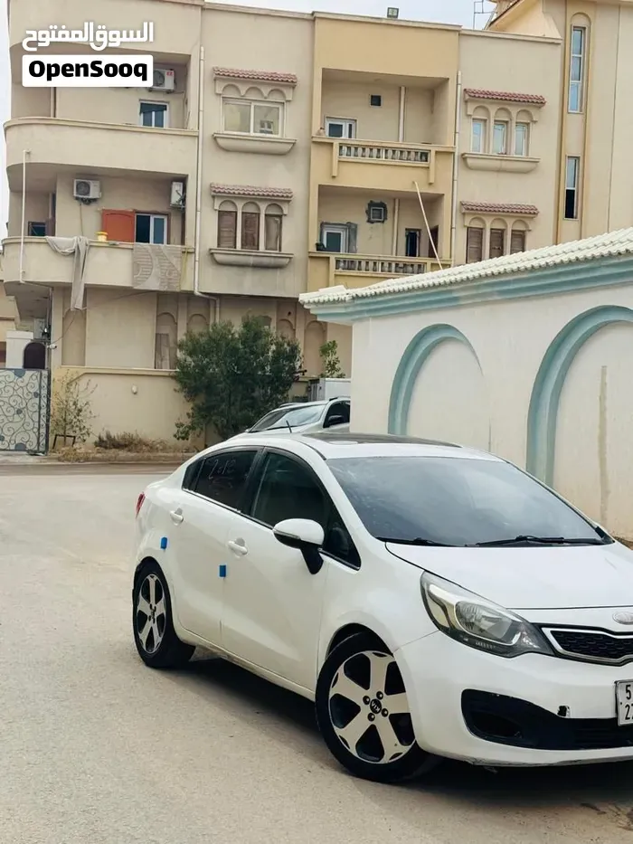 Kia Rio 2013 photo 2