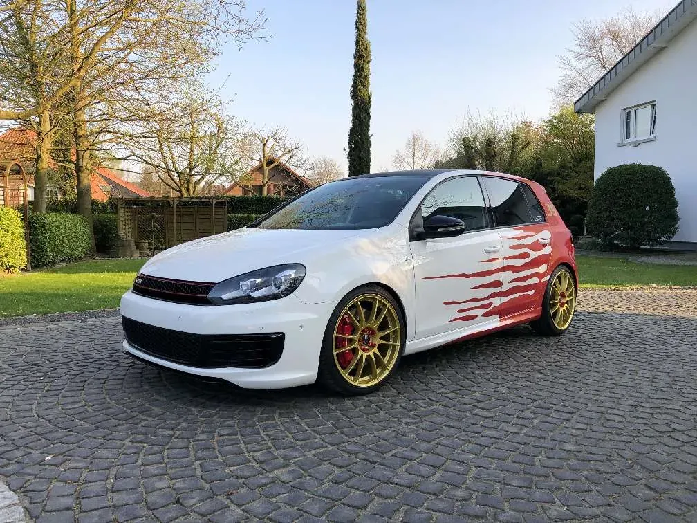 Volkswagen Golf 2011 photo 2