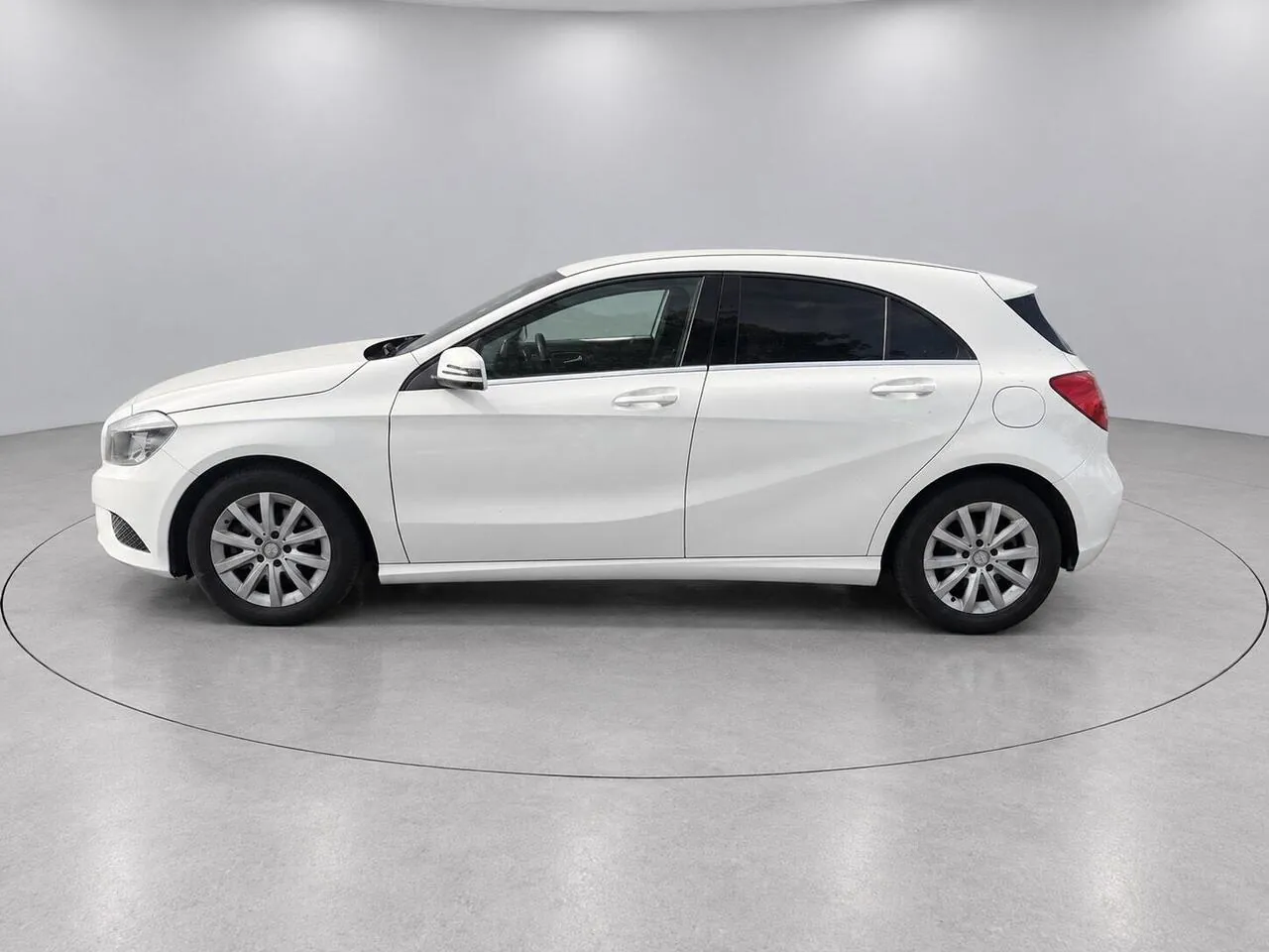 Mercedes-Benz A180 2013 photo 5