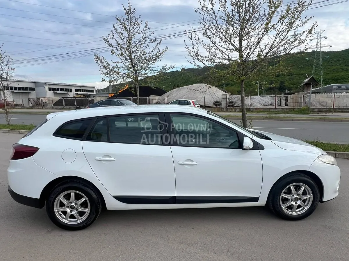 Renault Megane 2010 photo 4