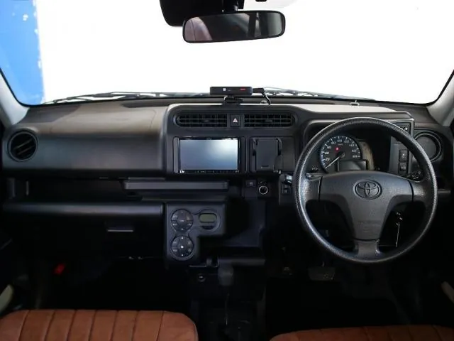 Toyota Prius Hybrid Gl 2020 photo 2