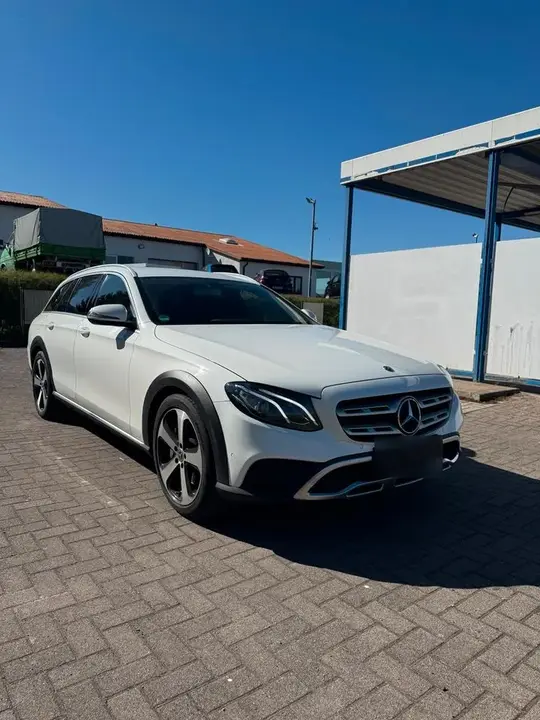 Mercedes-Benz E400