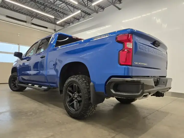 Chevrolet Silverado 1500 2023 photo 2