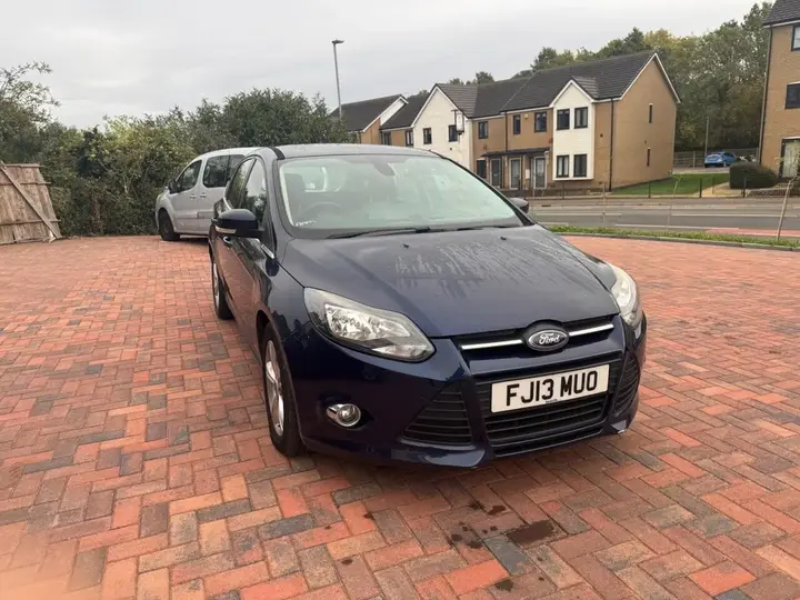 Ford Focus 2013 photo 2
