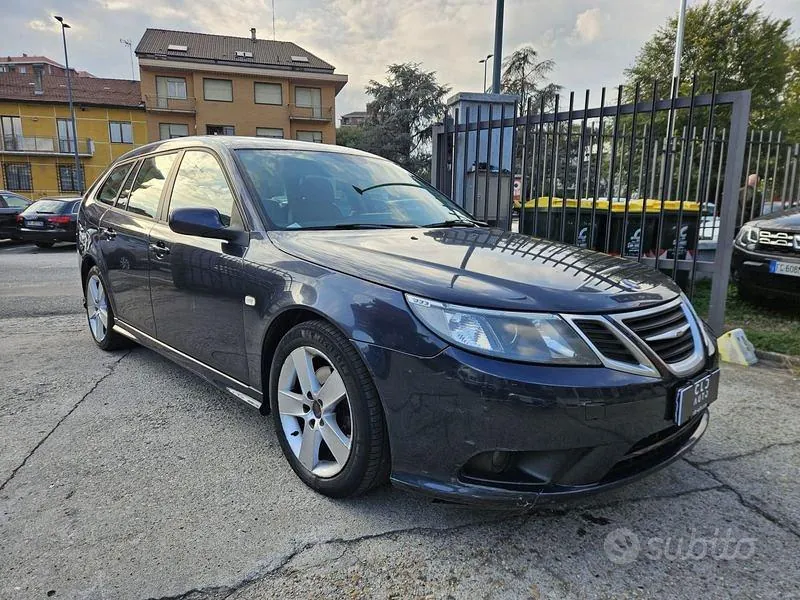 Saab 9-3 2010 photo 3