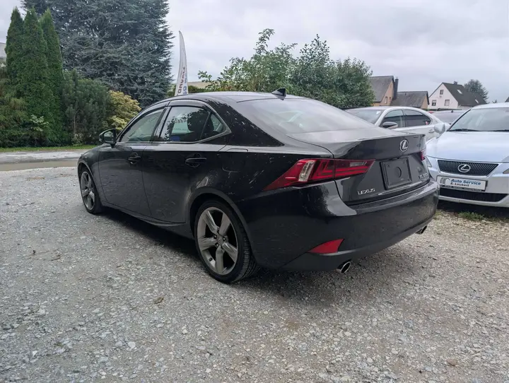 Lexus Is 350 2013 photo 3