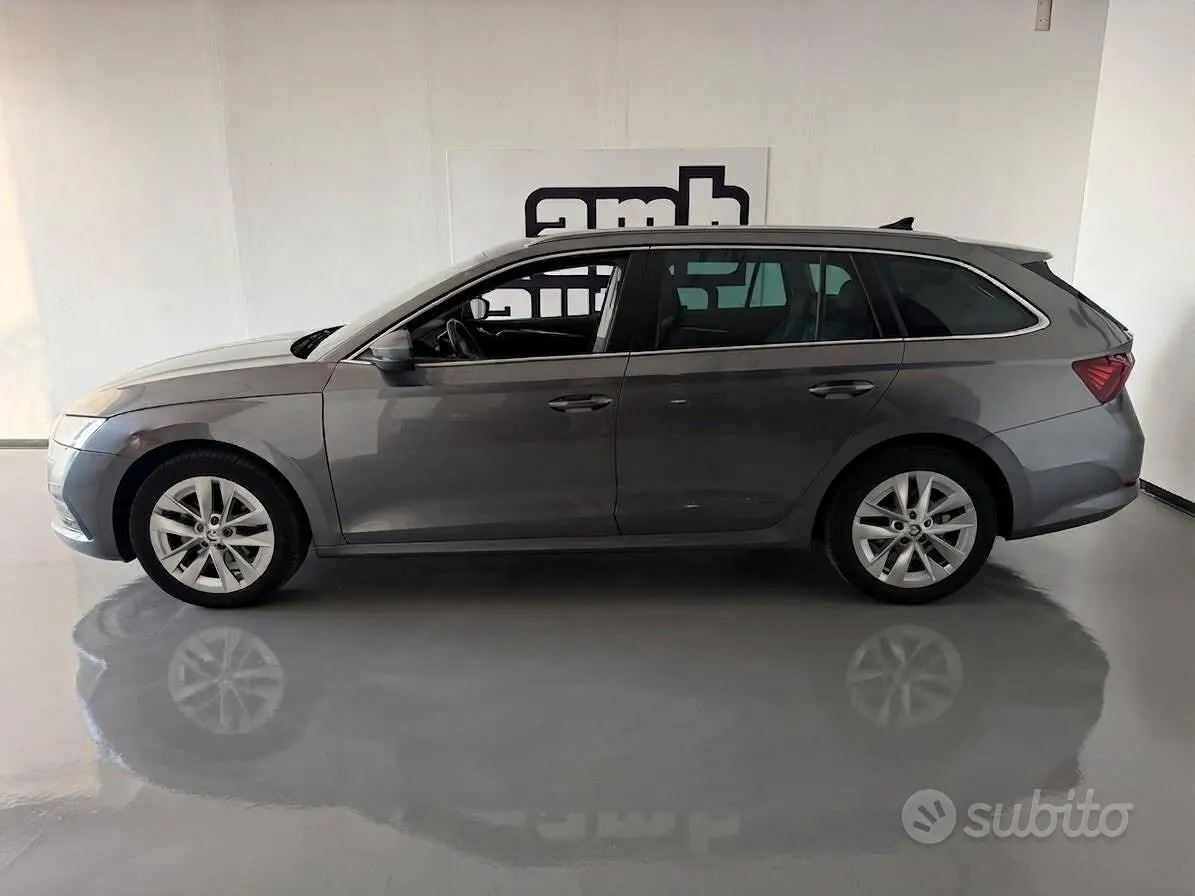 Skoda Octavia 2023 photo 3