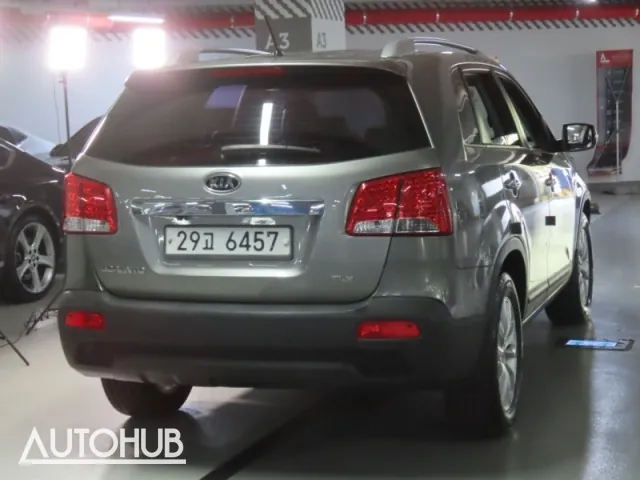 Kia Sorento 2011 photo 3