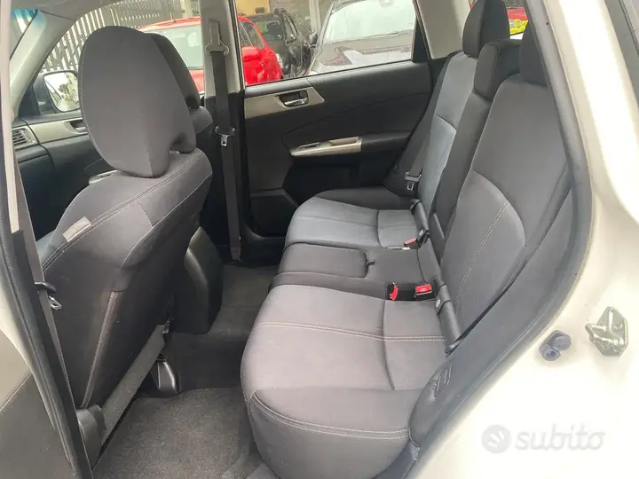 Subaru Forester 2010 photo 5