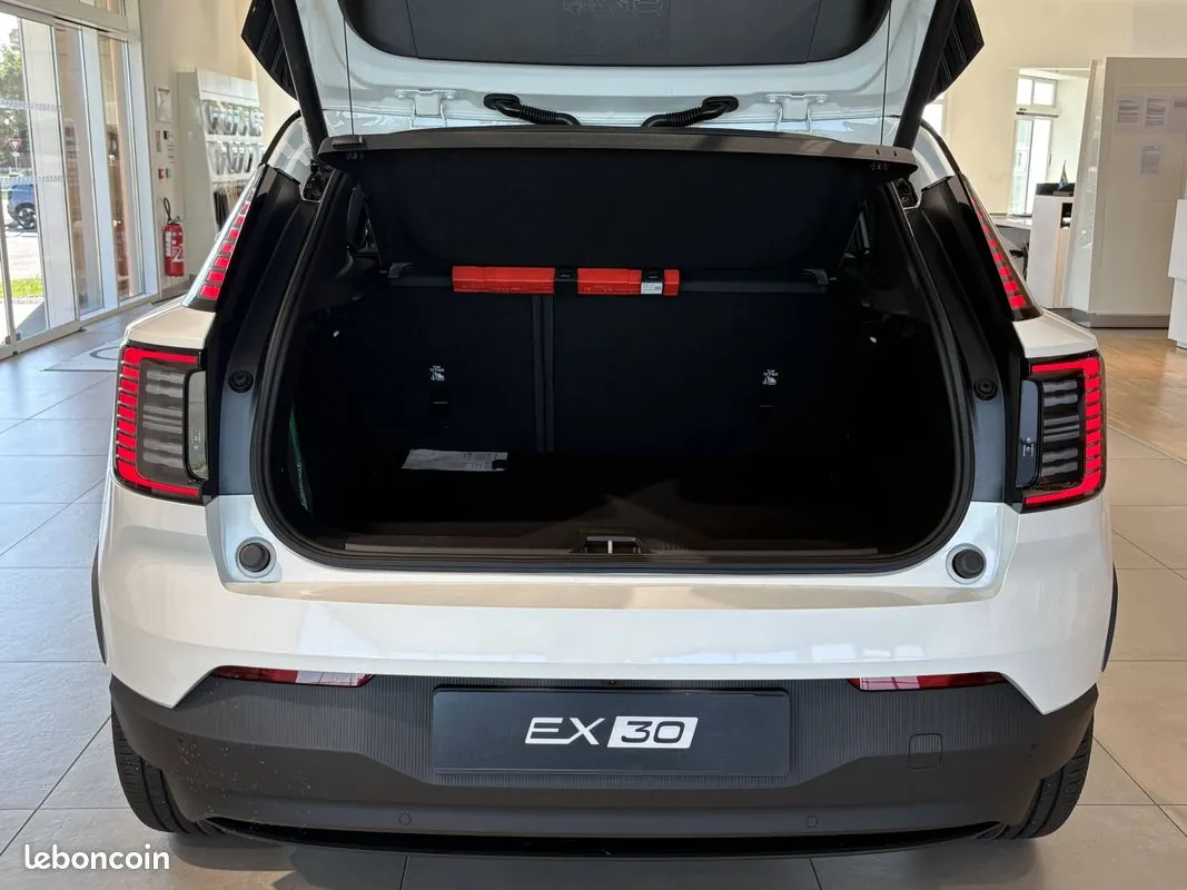 Volvo Ex30 2025 photo 4