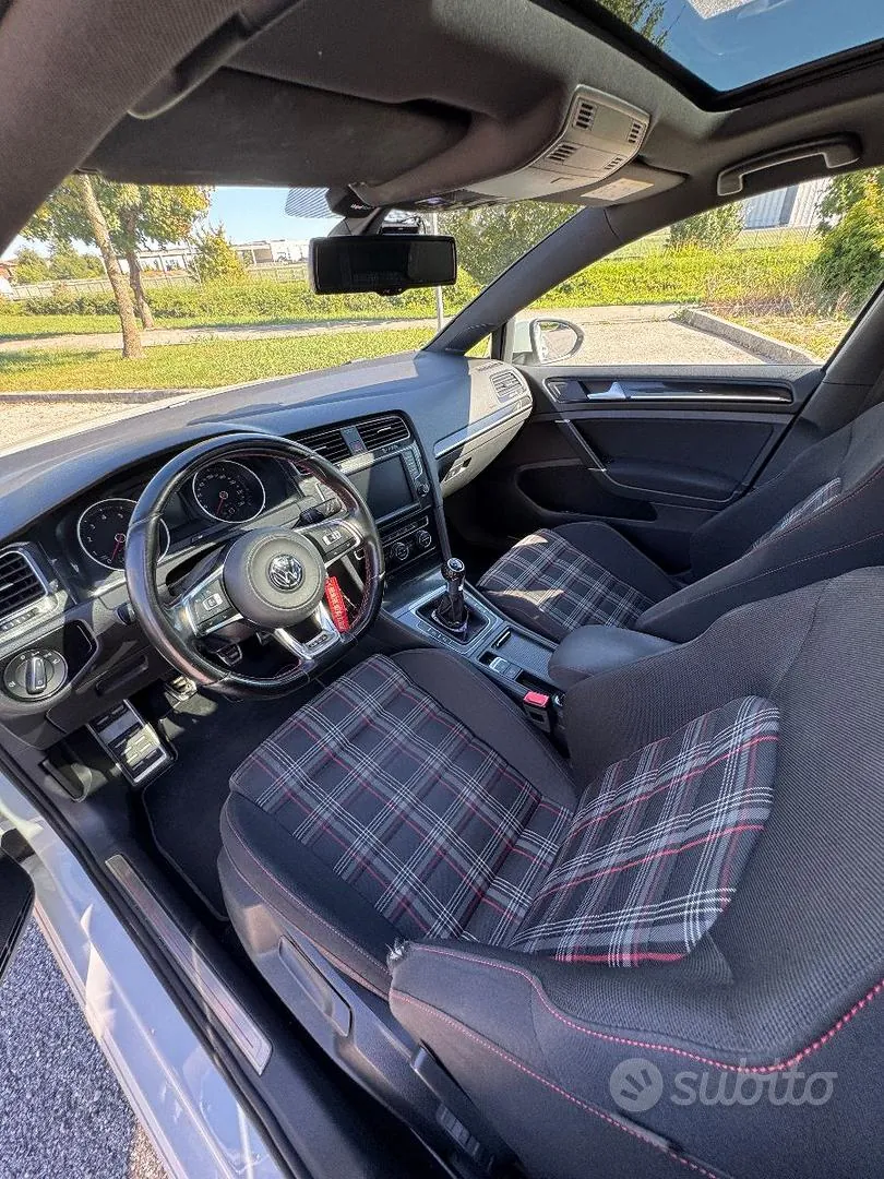 Volkswagen Golf 2015 photo 5