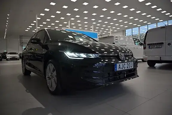 Volkswagen Golf I 2026 photo 4