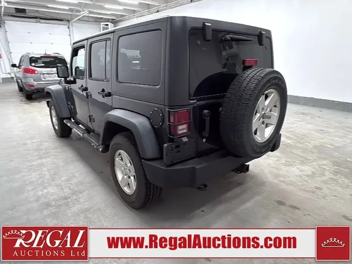 Jeep Wrangler Unlimited 2011 photo 4