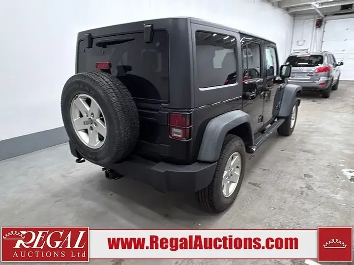 Jeep Wrangler Unlimited 2011 photo 3