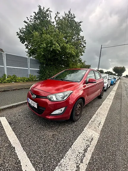Hyundai I20 2012 photo 2