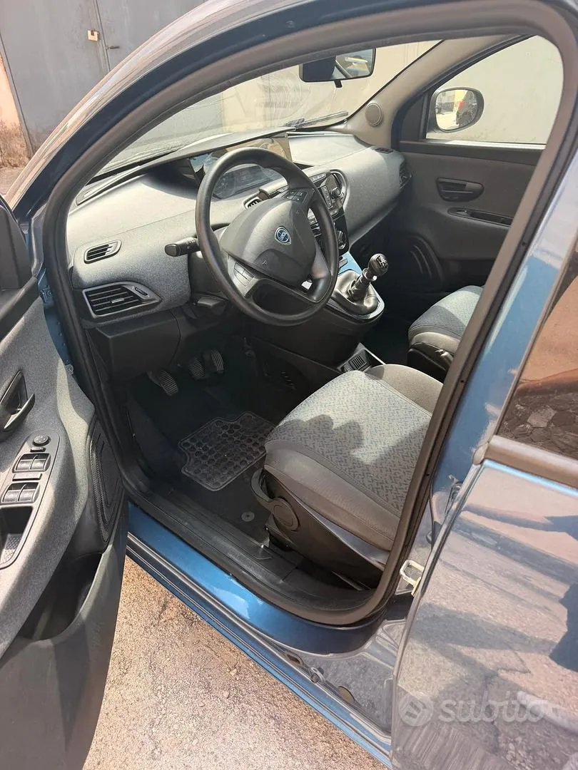 Lancia Ypsilon 2022 photo 4