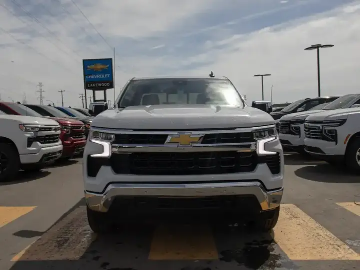 Chevrolet Silverado 1500 2026 photo 3