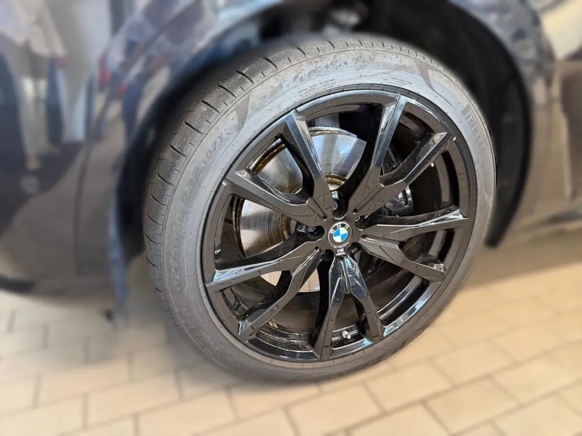 BMW X7 2025 photo 3