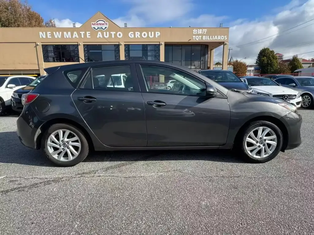 Mazda Mazda3 2013 photo 4