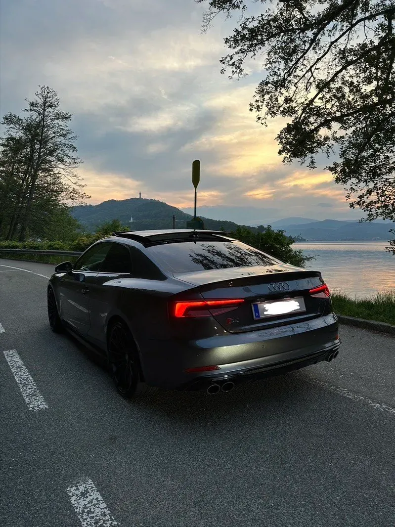 Audi A5 2017 photo 2