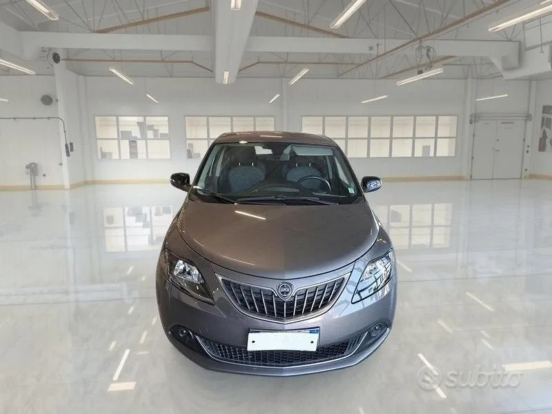 Lancia Ypsilon 2022 photo 2