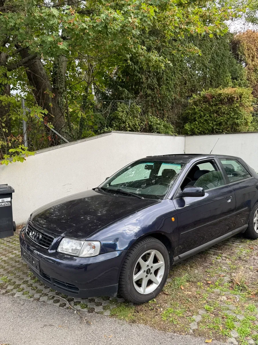 Audi A3 1998 photo 2