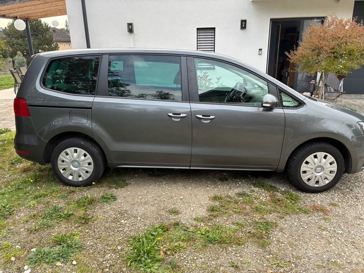 Seat Alhambra 2013 photo 2