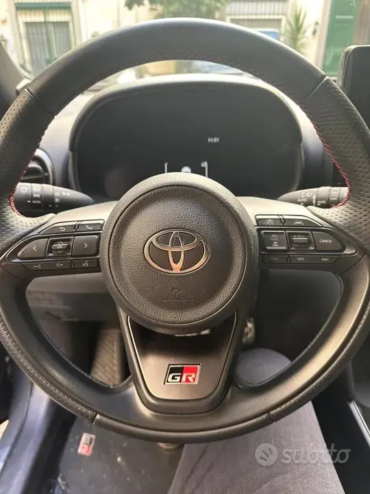 Toyota Yaris Cross 2025 photo 5