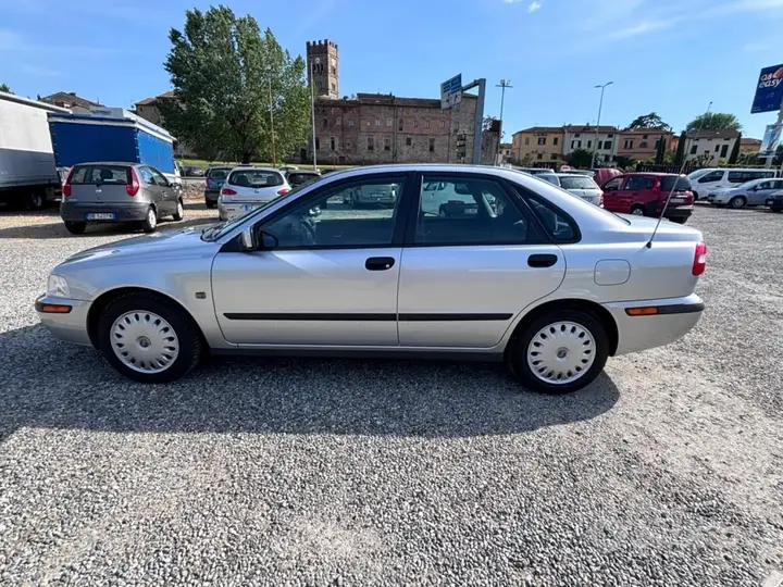 Volvo V40 2001 photo 3