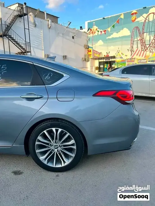 Genesis G80 2016 photo 3
