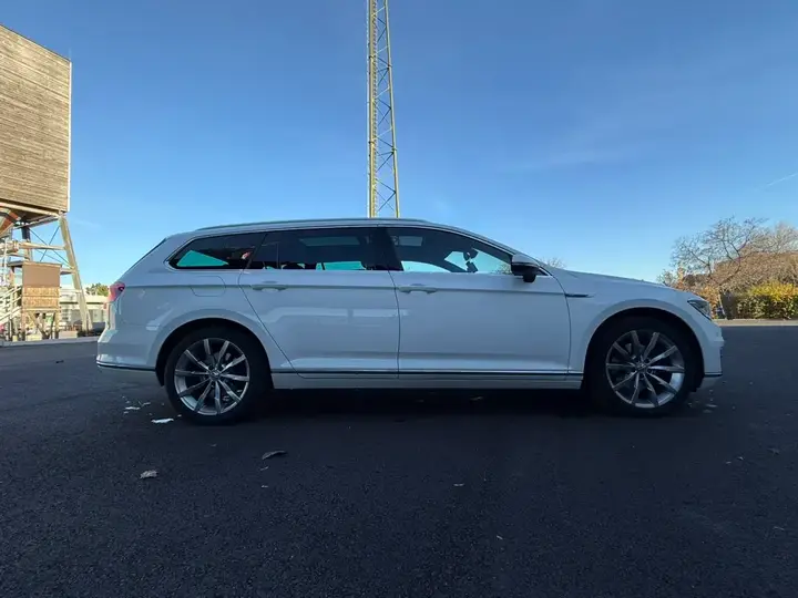 Volkswagen Passat 2018 photo 3