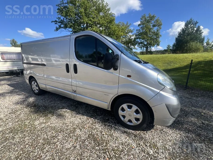 Opel Vivaro 2008 photo 2