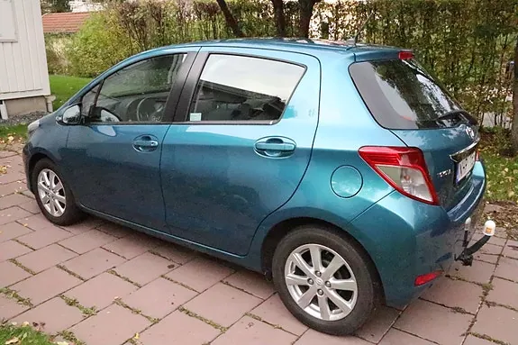 Toyota Yaris 2013 photo 5