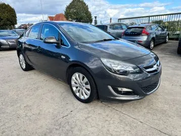 Opel Astra 2014 photo 2
