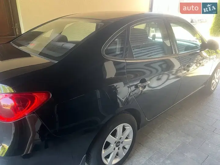 Hyundai Elantra 2011 photo 5