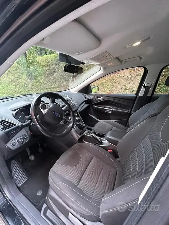 Ford Kuga 2015 photo 4