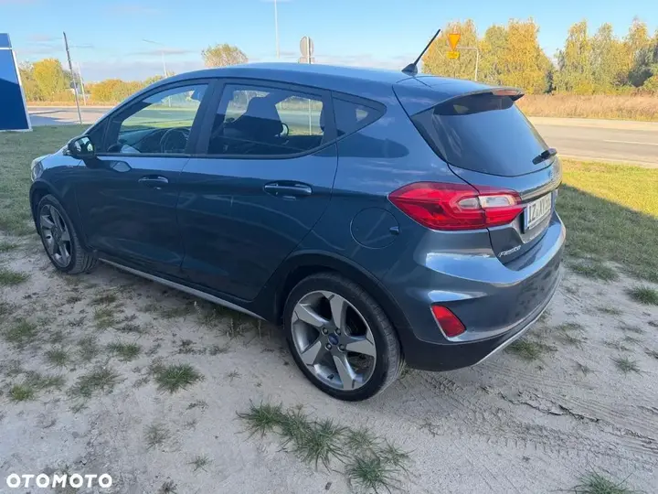 Ford Fiesta 2018 photo 2