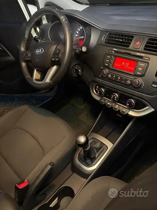 Kia Rio 2013 photo 4