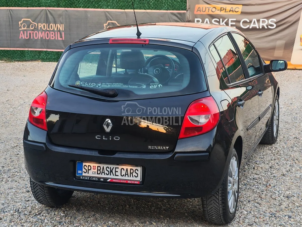 Renault Clio 2006 photo 4